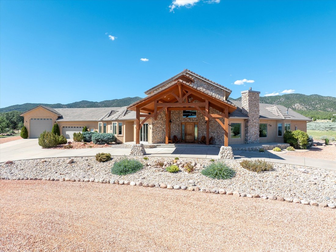 House in New Harmony, Utah, United States 1 - 18689613