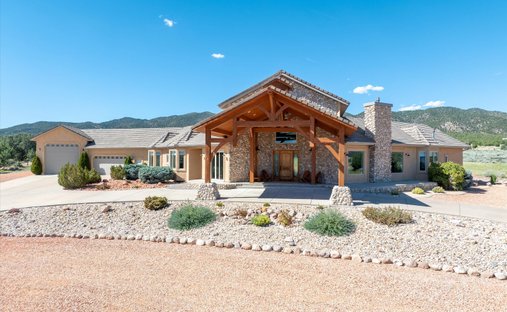 House in New Harmony, Utah, United States 1