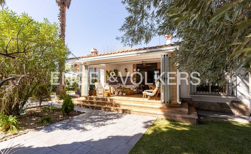 House in Boadilla del Monte, Comunidad de Madrid, Spain 1