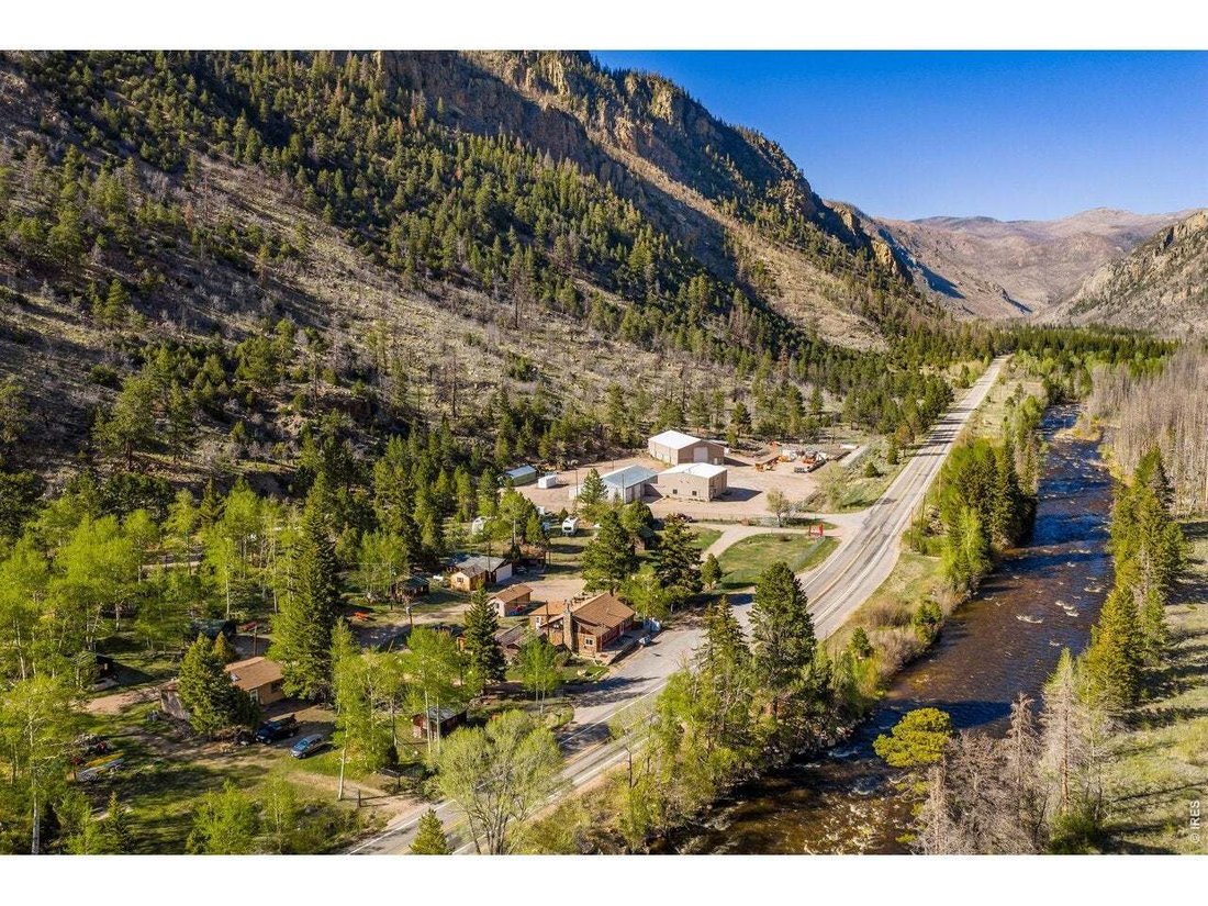 Bellvue, Colorado, United States 4 - 18687447