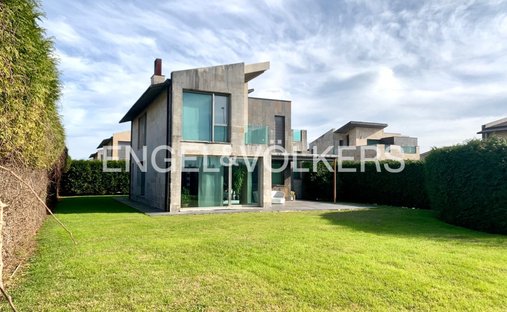 Casa en Santa Cruz de Bezana, Cantabria, España 1