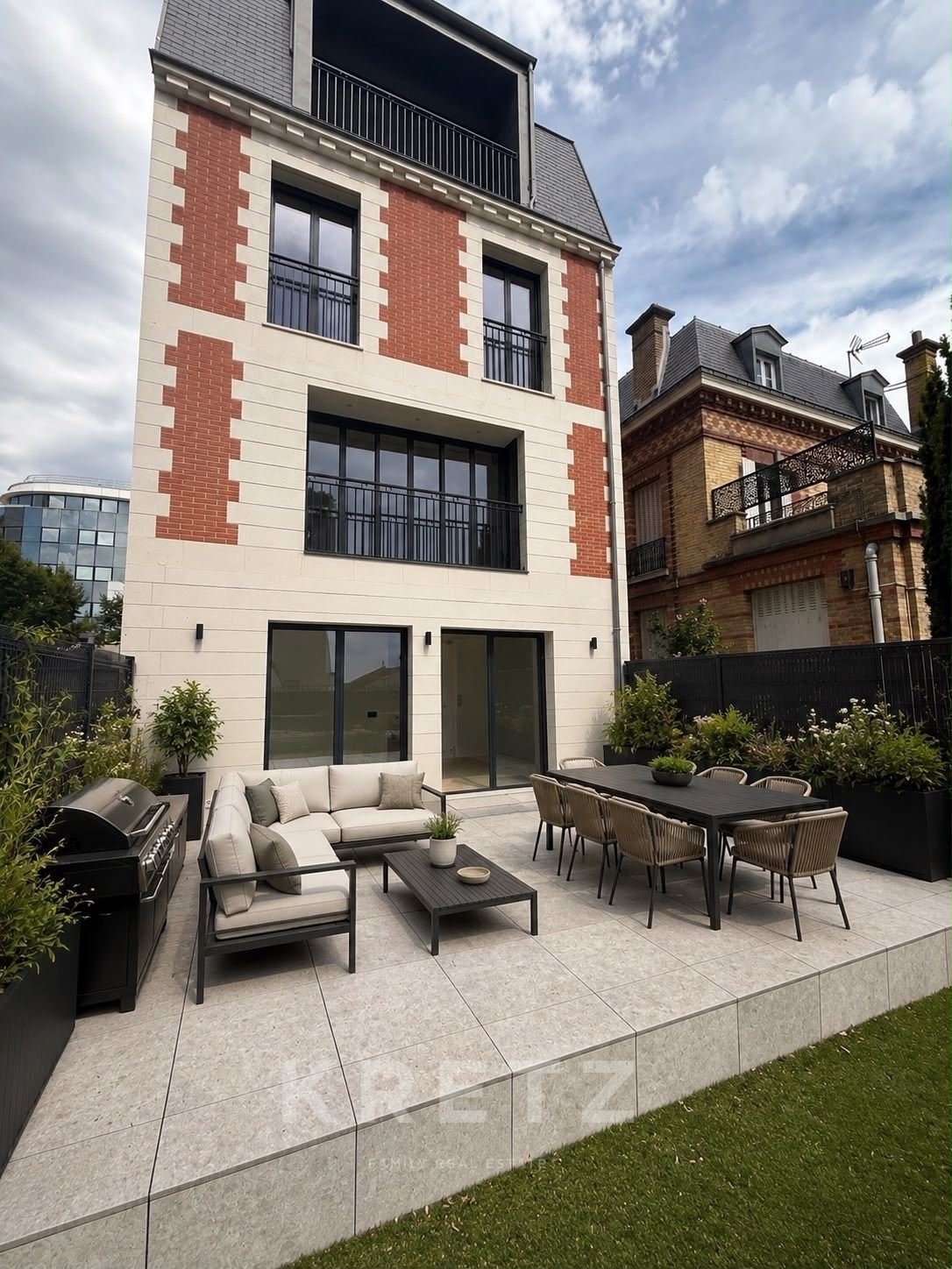 House in Carnot Gambetta, Suresnes, France 1 - 18688576
