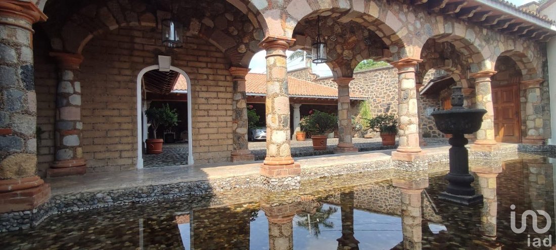 House in Cuernavaca, Morelos, Mexico 4 - 18688119