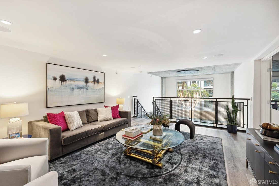 Condo in San Francisco, California, United States 4 - 18689272