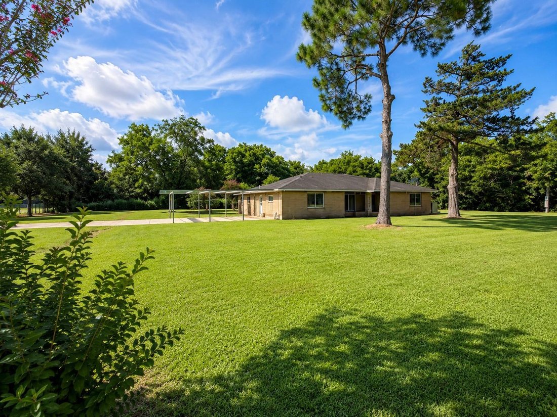 House in Fresno, Texas, United States 4 - 18690165