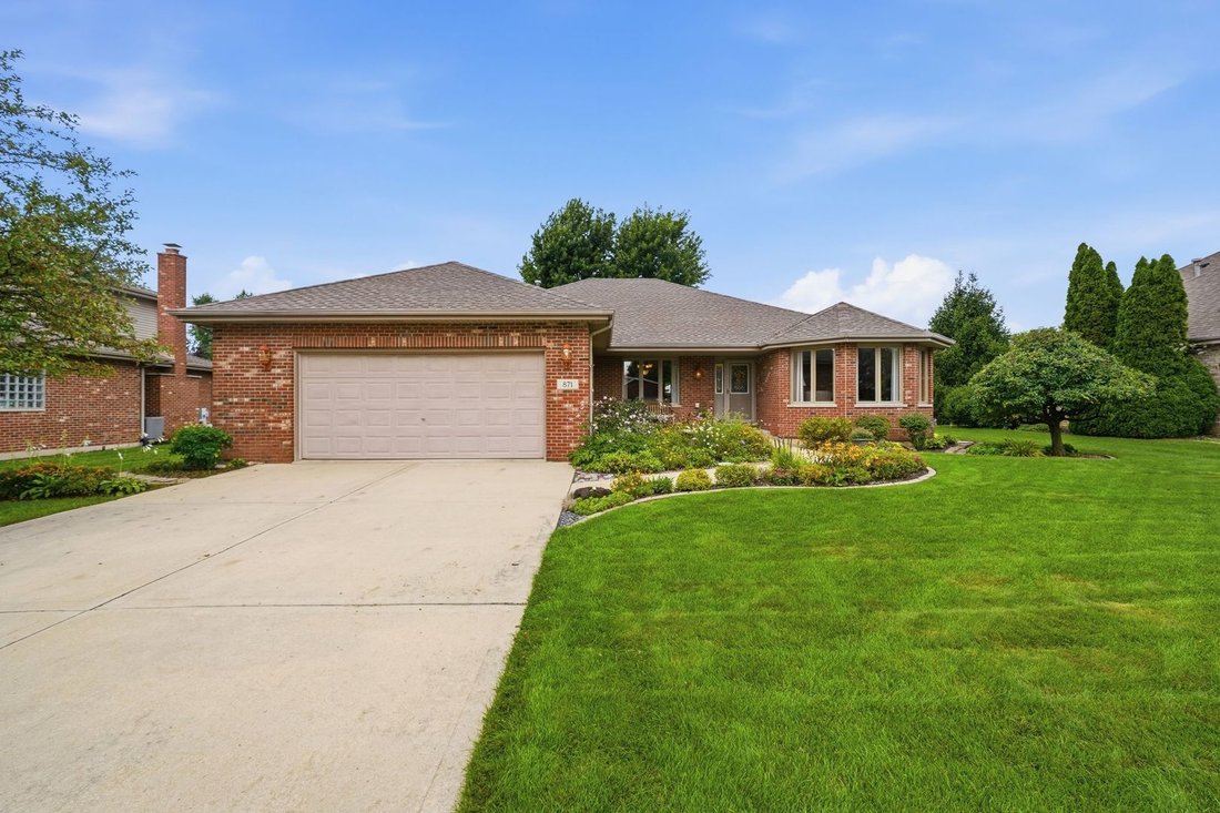 House in New Lenox, Illinois, United States 1 - 18690445