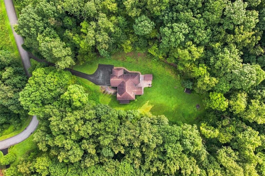 House in New Alexandria, Pennsylvania, United States 4 - 18689243