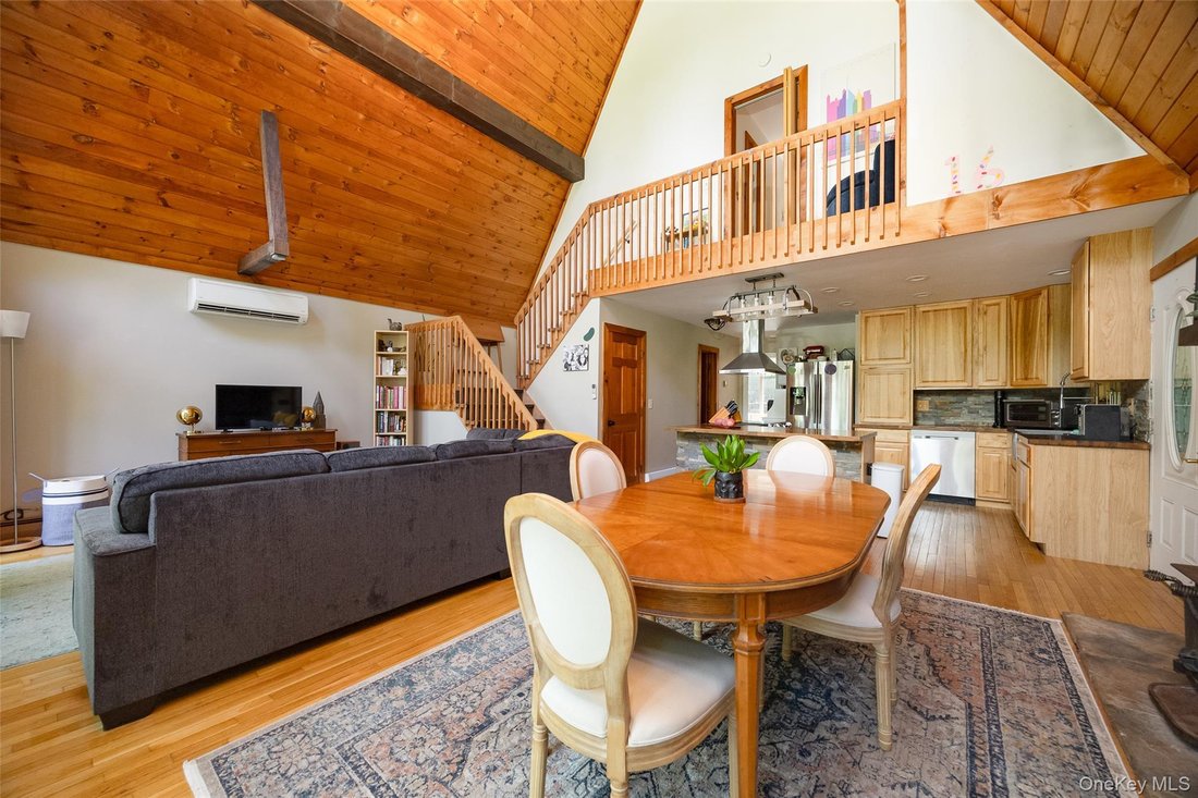 House in Beacon, New York, United States 4 - 18691009
