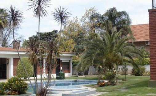 House in Martínez, Buenos Aires Province, Argentina 1