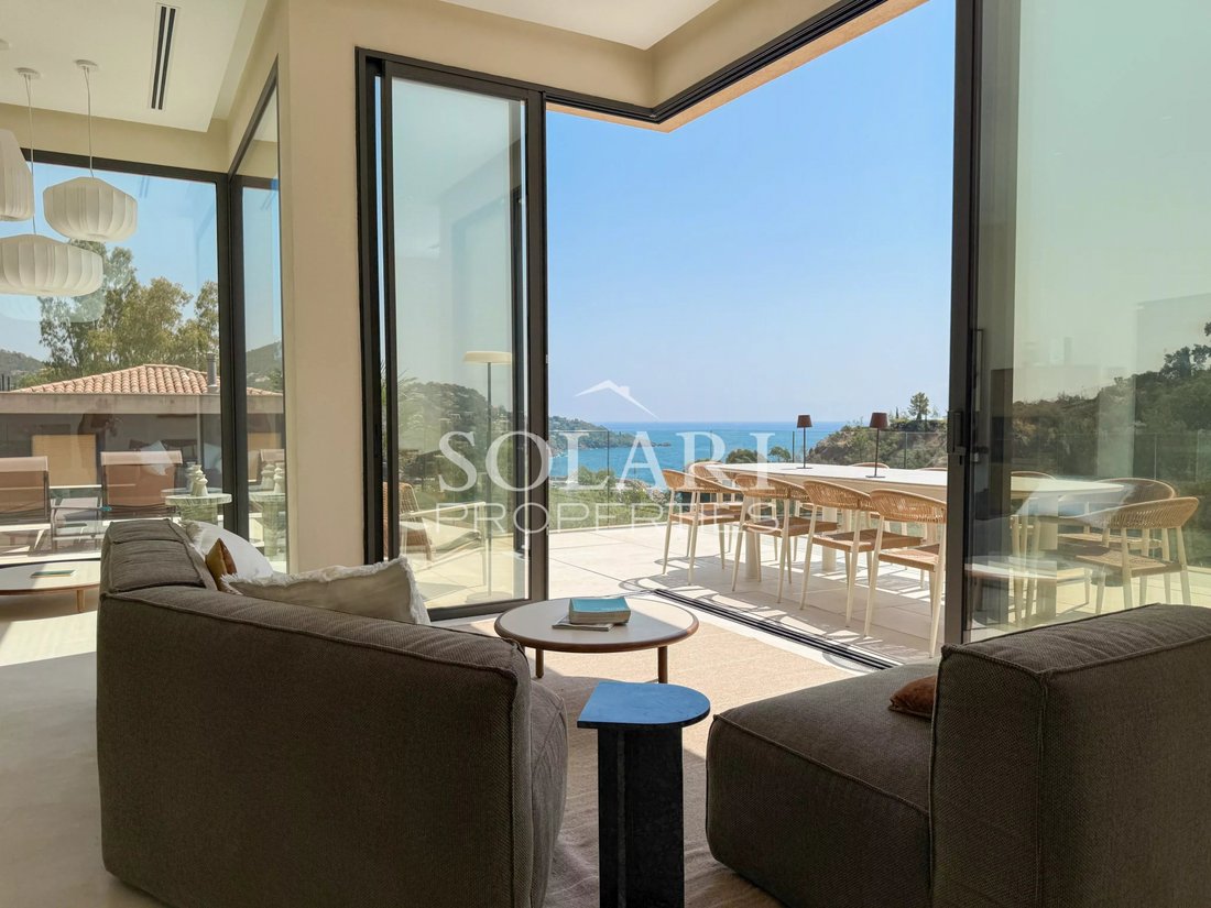 Villa in Théoule-sur-Mer, Provence-Alpes-Côte d'Azur, France 1 - 18502980