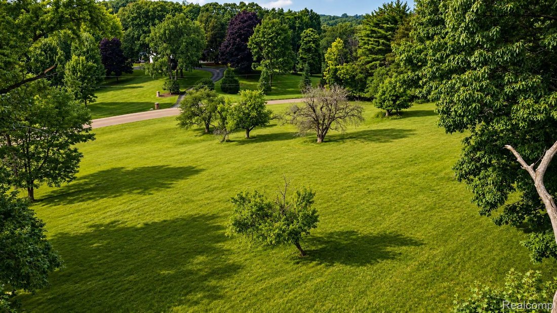 Land in Farmington Hills, Michigan, United States 4 - 18690688
