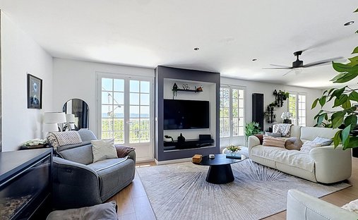 Villa in Est, Trélissac, France 1