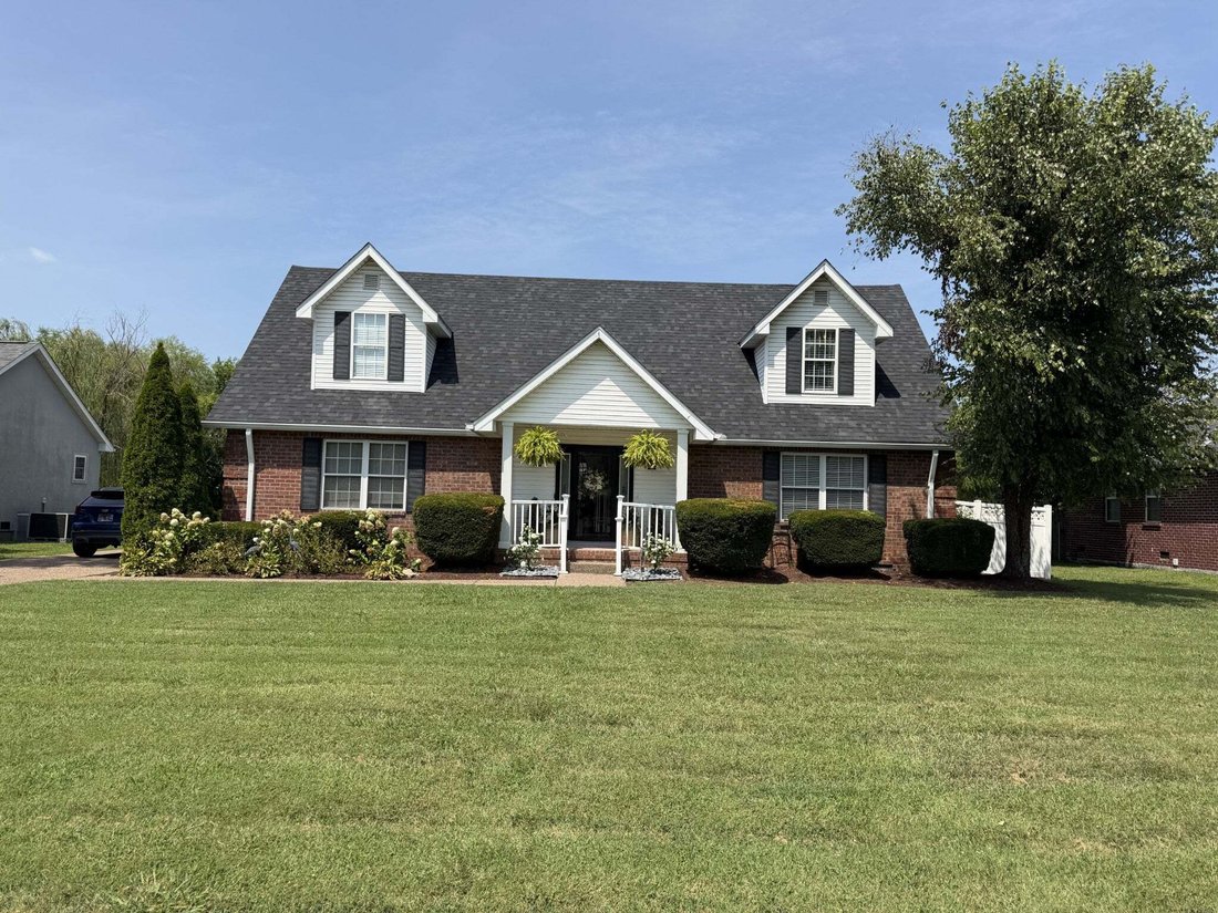 House in Gallatin, Tennessee, United States 1 - 18690326