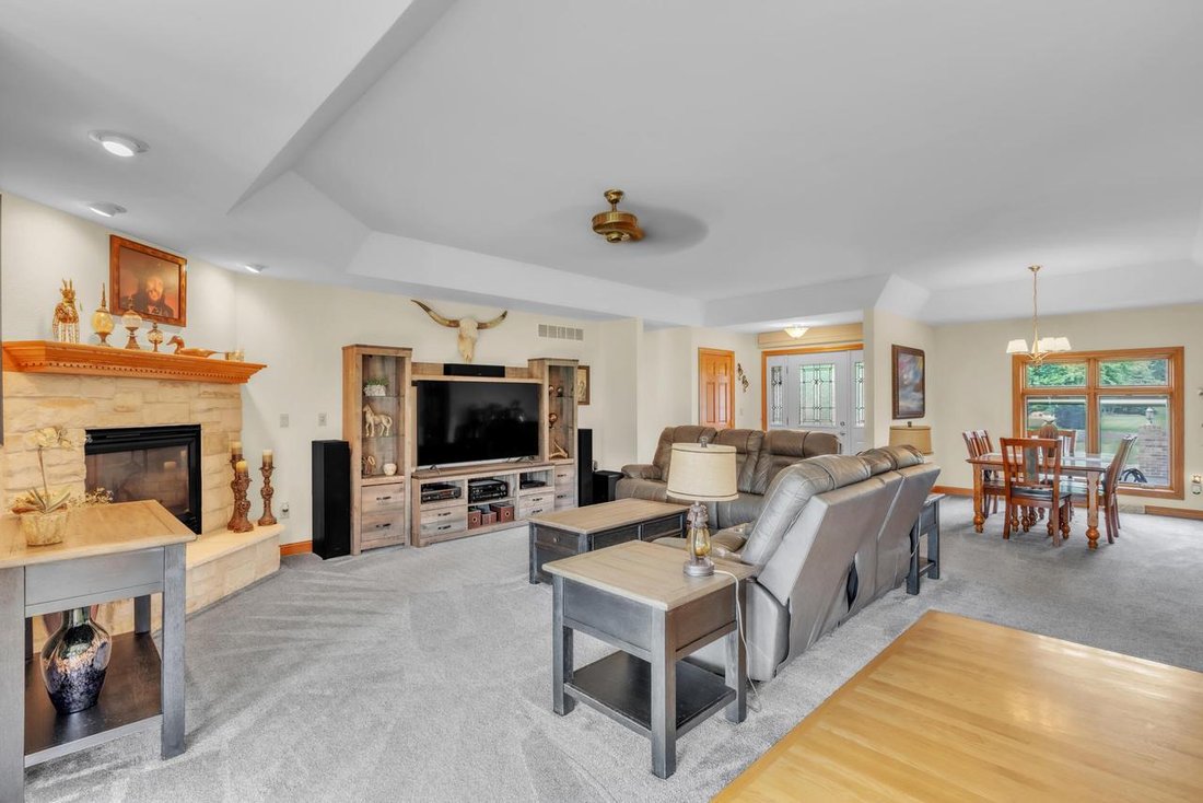 House in Lauderdale Lakes, Wisconsin, United States 4 - 18687054