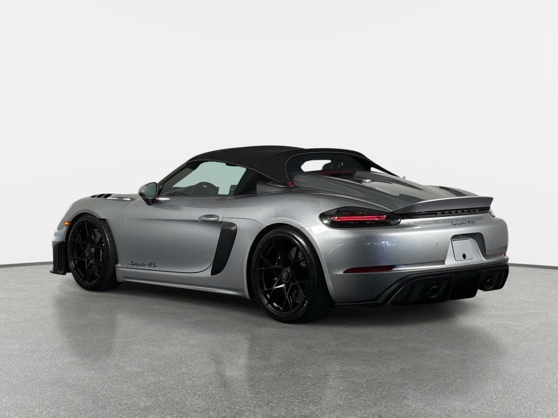Cabriolet in Pompano Beach, FL, United States 5 - 18688232