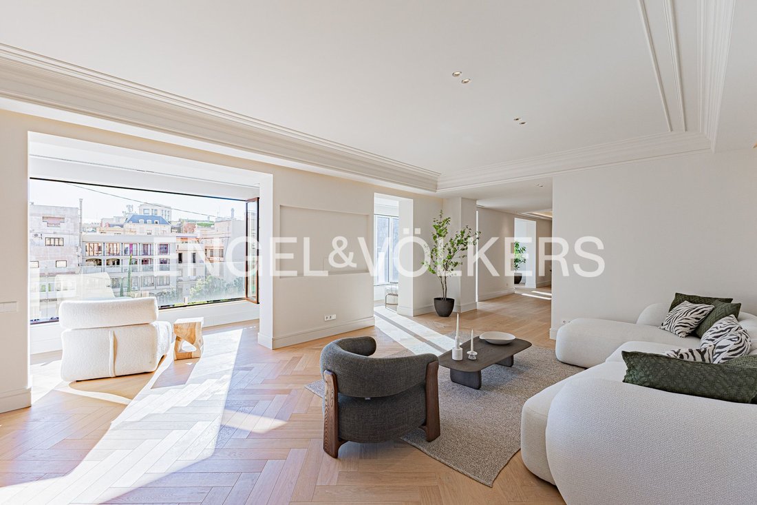 Apartment in Eixample, Barcelona, Spain 1 - 15055513