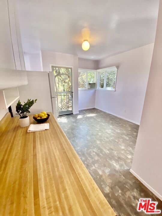 Los Angeles, California, United States 3 - 18691025