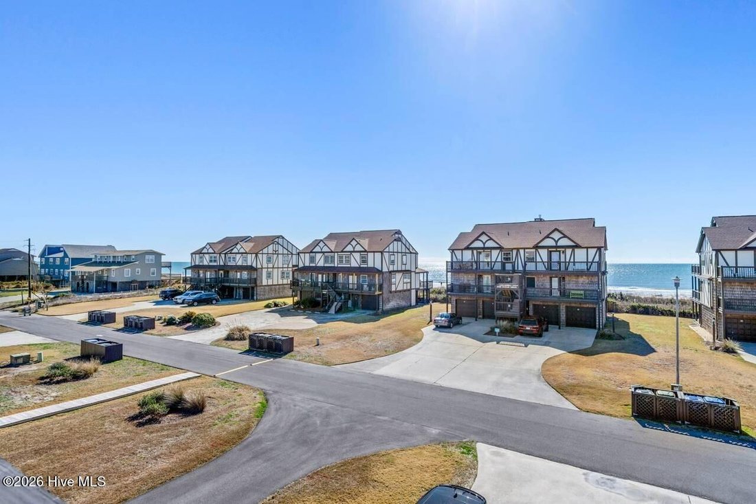 Condo in Emerald Isle, North Carolina, United States 4 - 18687809