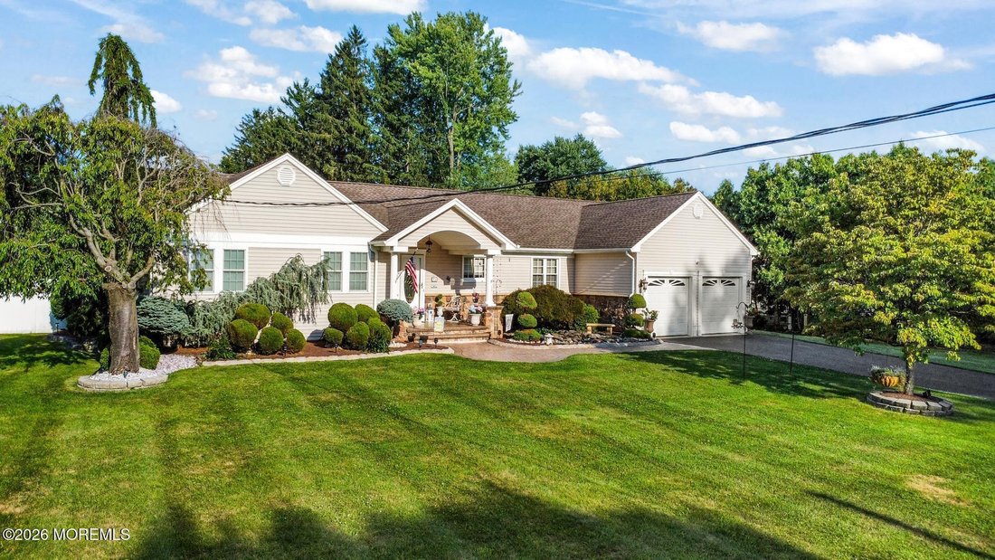 House in Freehold Township, New Jersey, United States 2 - 18687227
