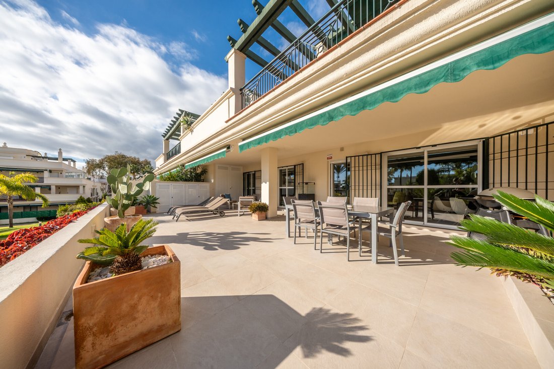 Apartment in Puerto Banus, Marbella, Spain 3 - 18687354
