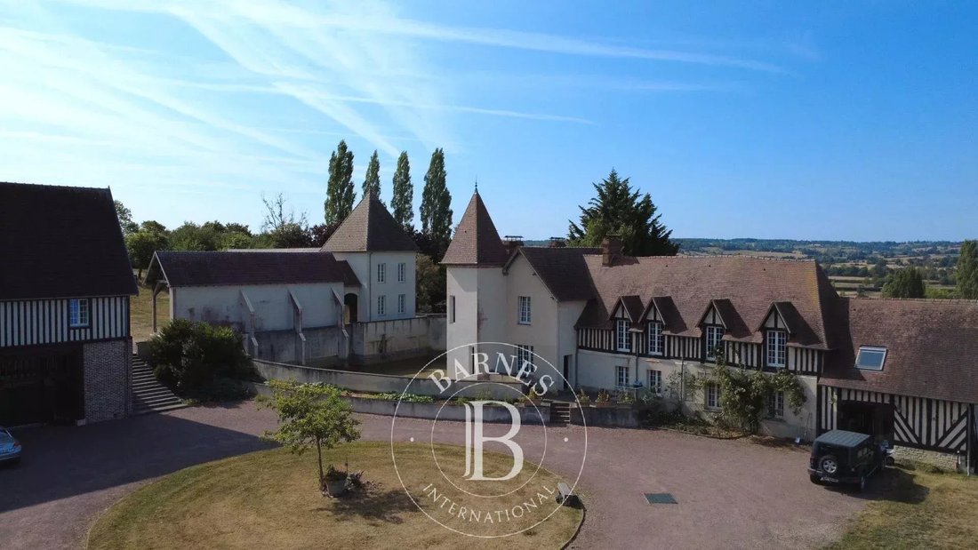 Est, Lisieux, France 2 - 18674962