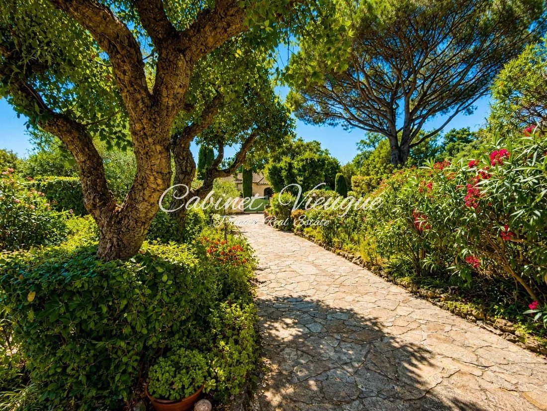 Villa in Grimaud, Provence-Alpes-Côte d'Azur, France 3 - 18687601