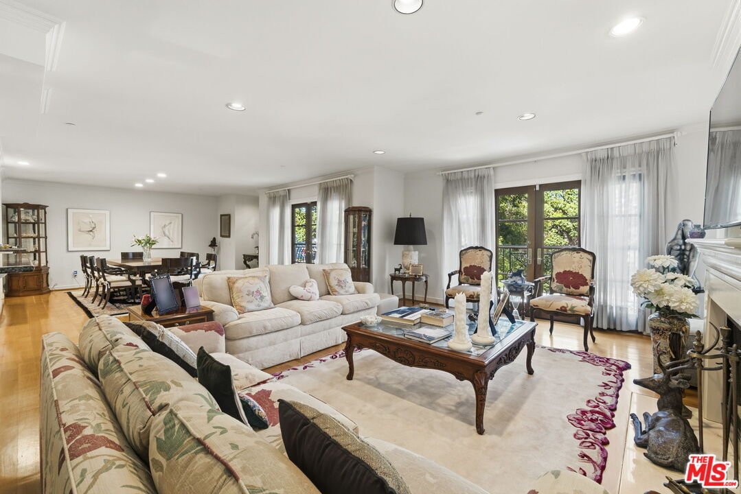 Condo in Beverly Hills, California, United States 3 - 18691052
