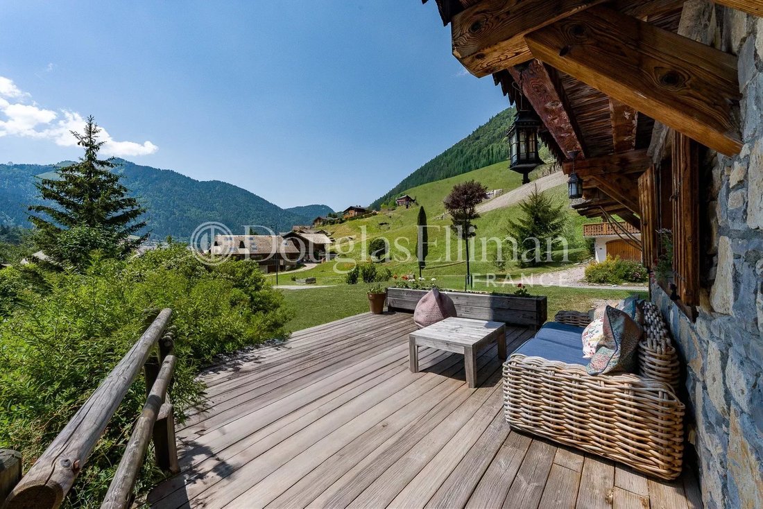 Chalet in Montriond, Auvergne-Rhône-Alpes, France 2 - 18404746