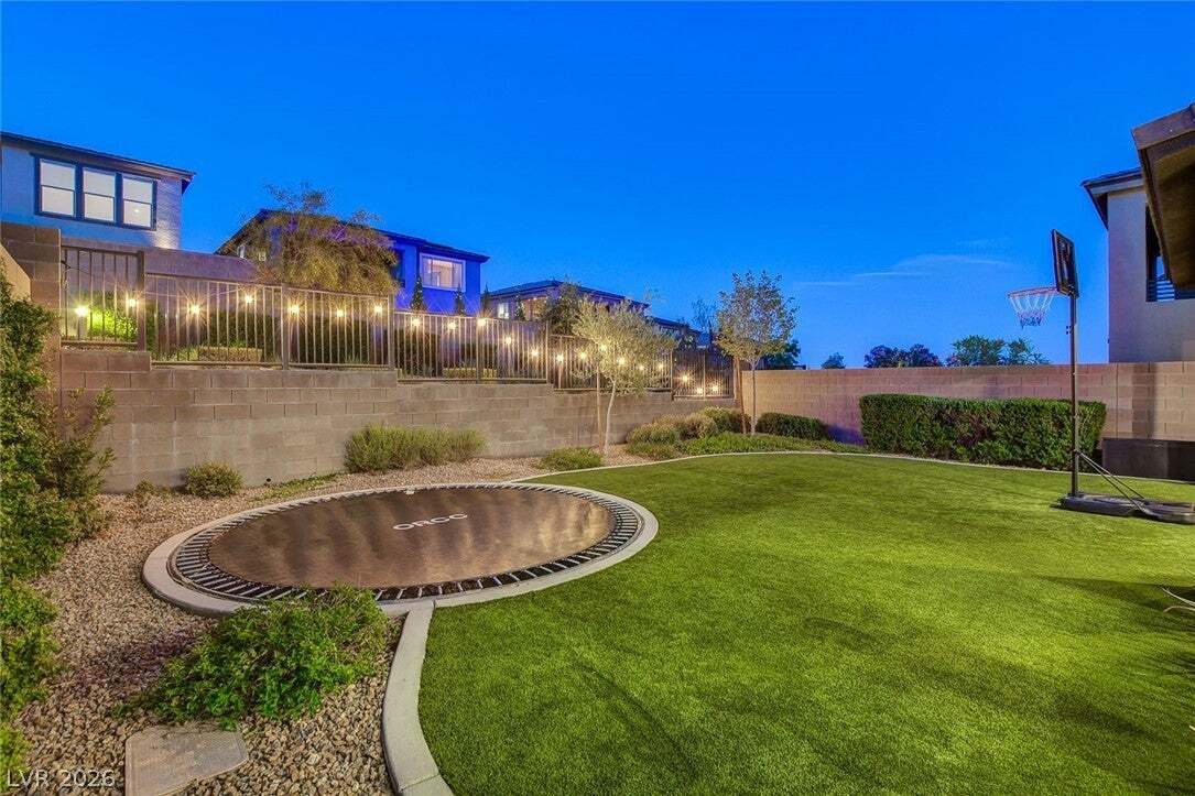 House in Las Vegas, Nevada, United States 5 - 18689408