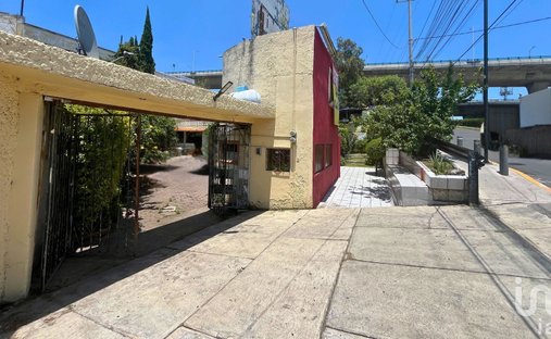 House in Naucalpan de Juárez, State of Mexico, Mexico 1