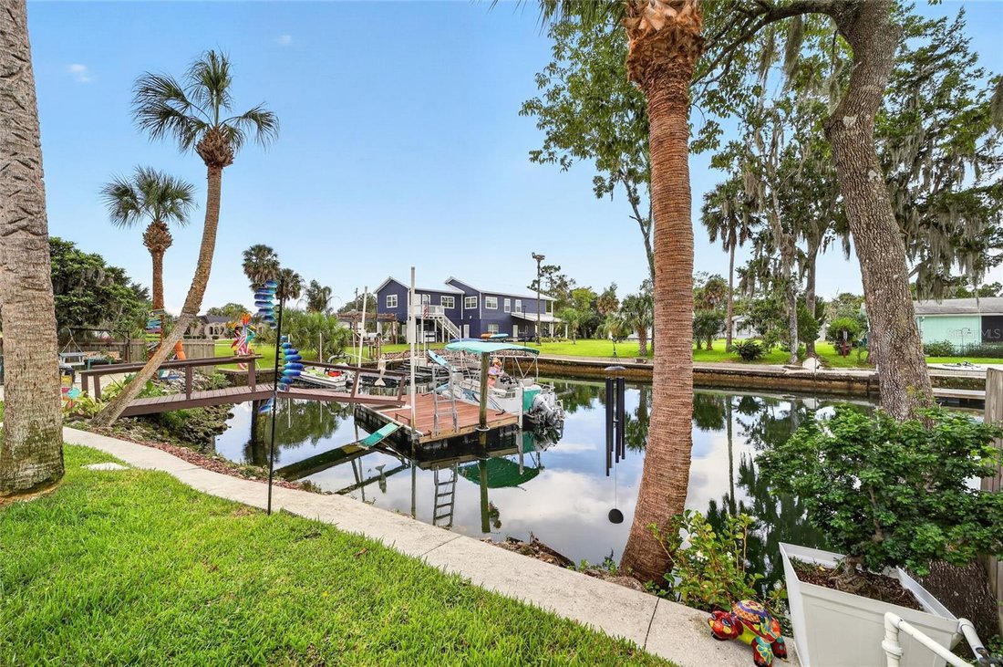 Casa en Crystal River, Florida, Estados Unidos 4 - 18689907