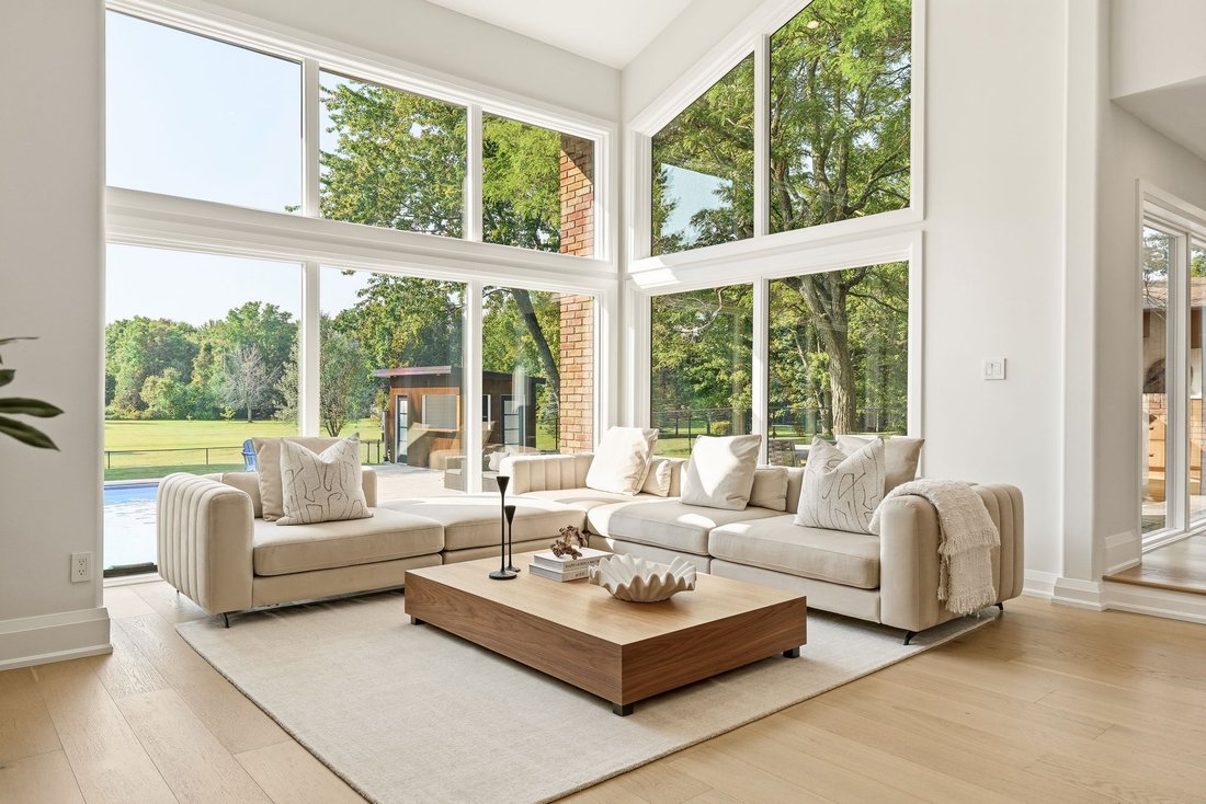 Estate in Burlington, Ontario, Canada 2 - 18688253