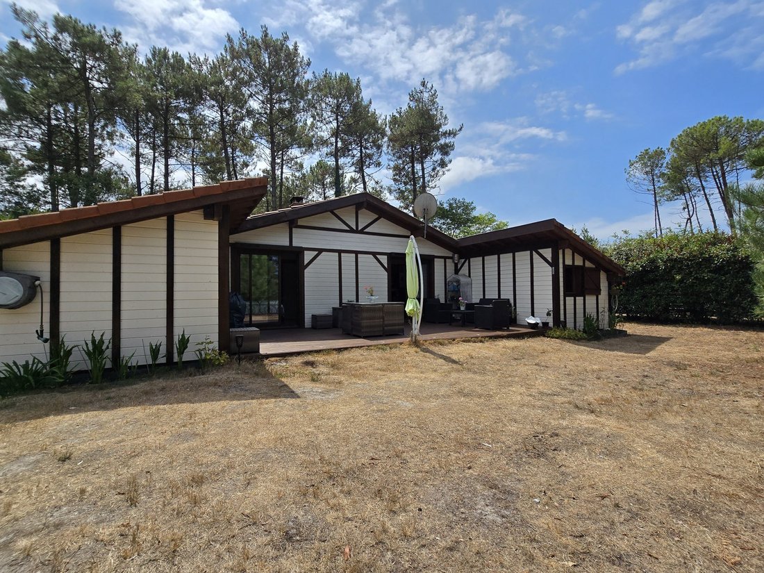 House in Moliets-et-Maa, Nouvelle-Aquitaine, France 1 - 18691990