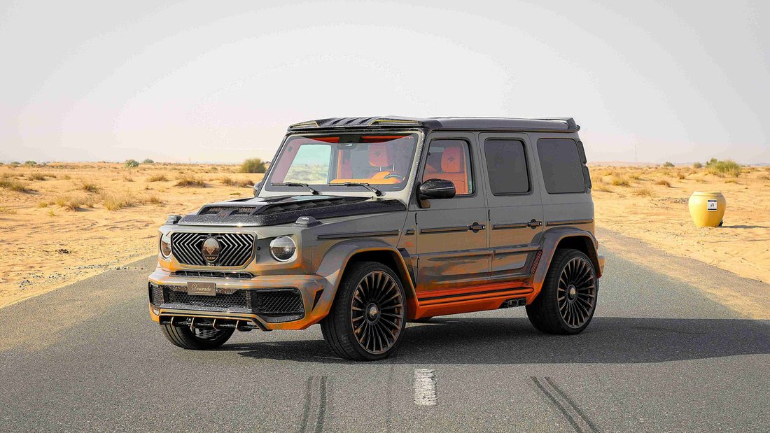Suv in Dubai, United Arab Emirates 3 - 18692031