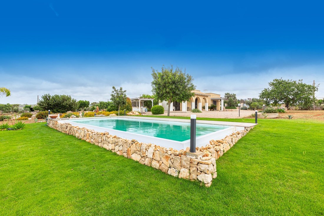 Villa in Salve, Apulia, Italy 3 - 18692337