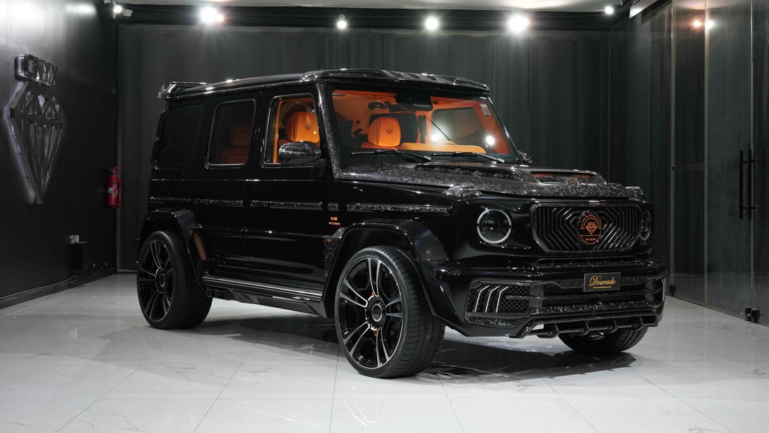 Suv in Dubai, United Arab Emirates 1 - 18692032