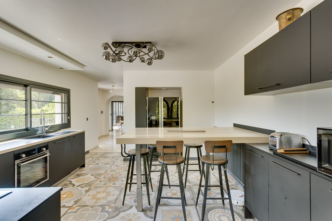Estate in Beaumont-les-Valence, Auvergne-Rhône-Alpes, France 5 - 18692642