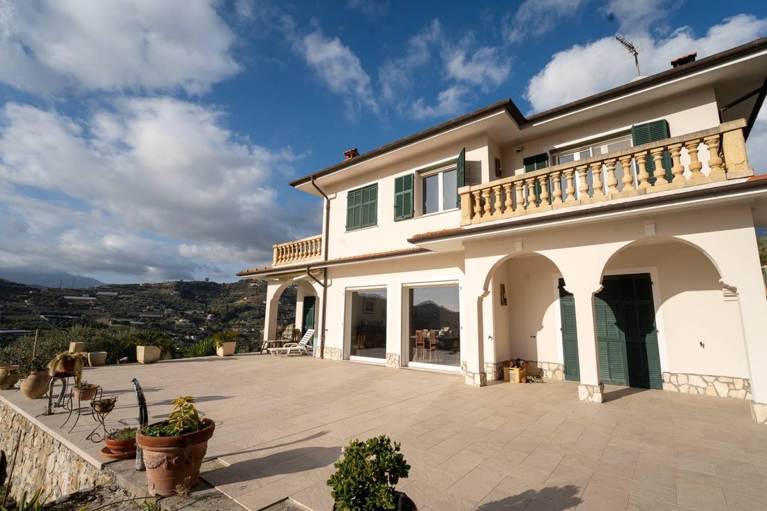 Chalet en Vallecrosia, Liguria, Italia 3 - 16992603
