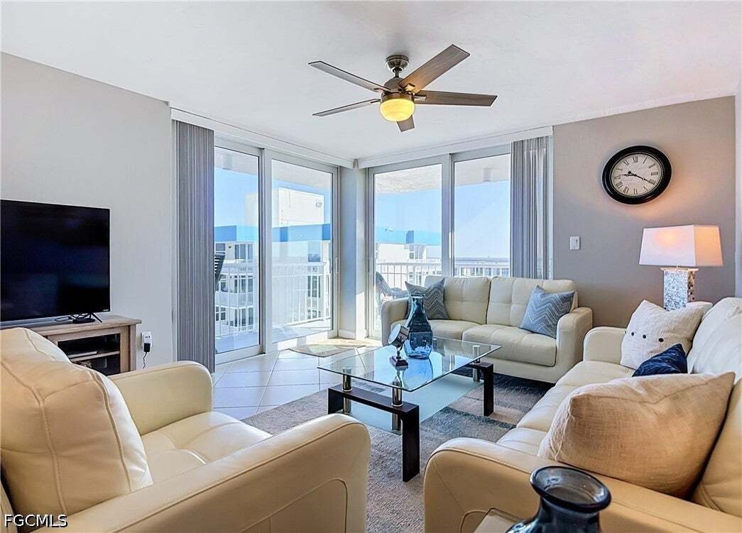 Condo in Fort Myers Beach, Florida, United States 3 - 18692093