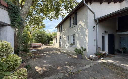 Casa en Thil, Auvernia-Ródano-Alpes, Francia 1