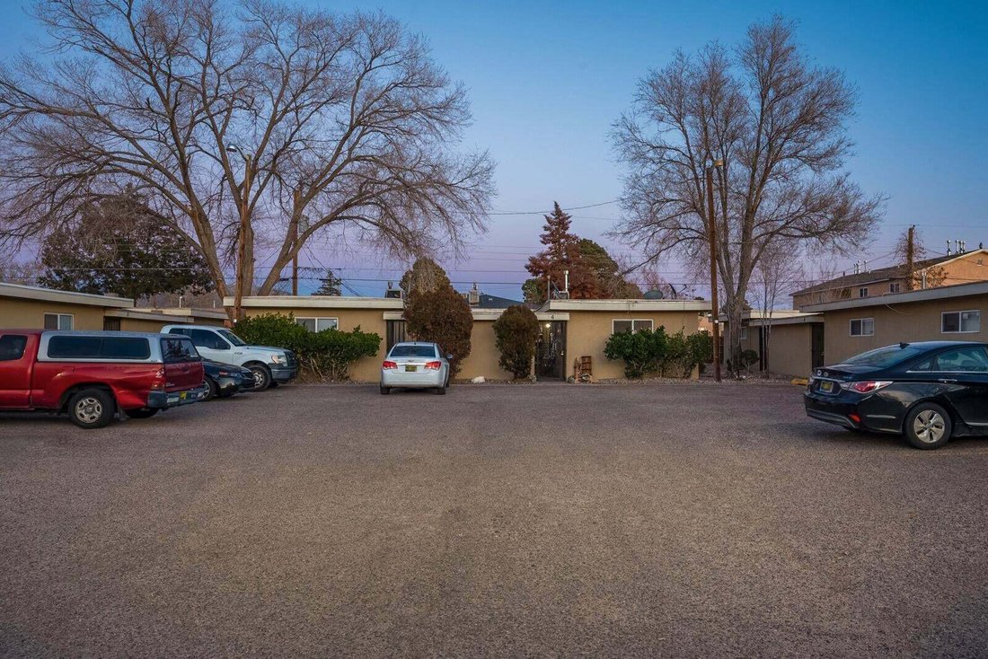 Albuquerque, New Mexico, United States 1 - 18692038