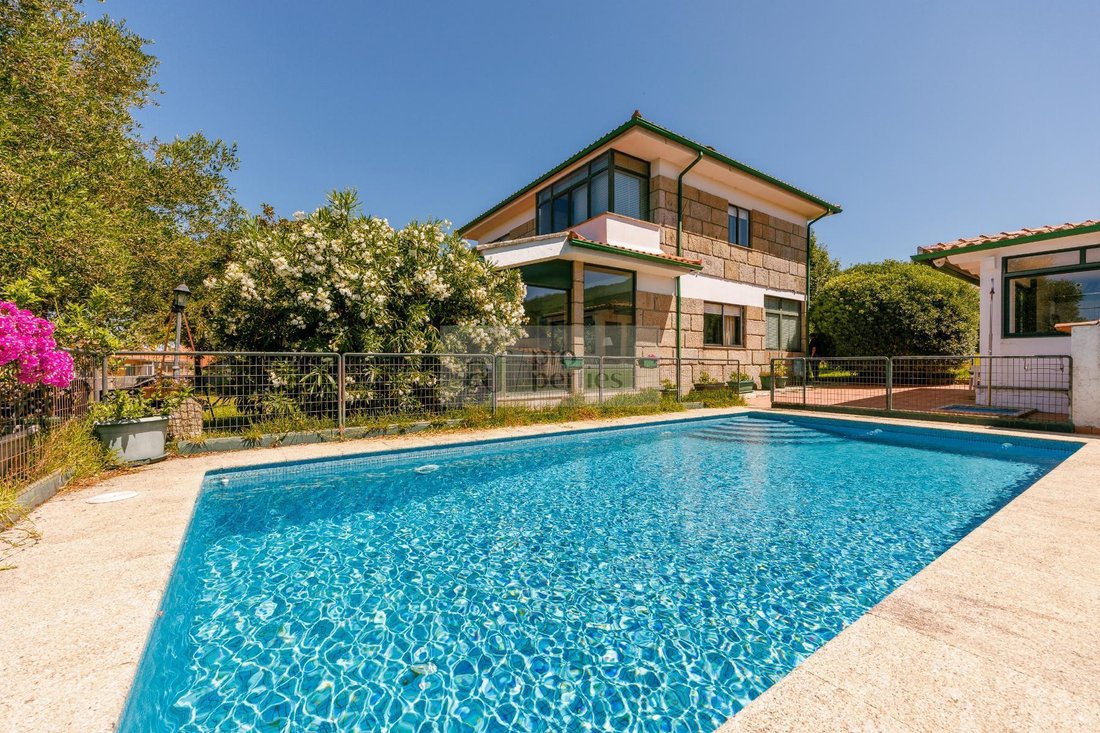Chalet in Oia, Vigo, Spain 1 - 17424934