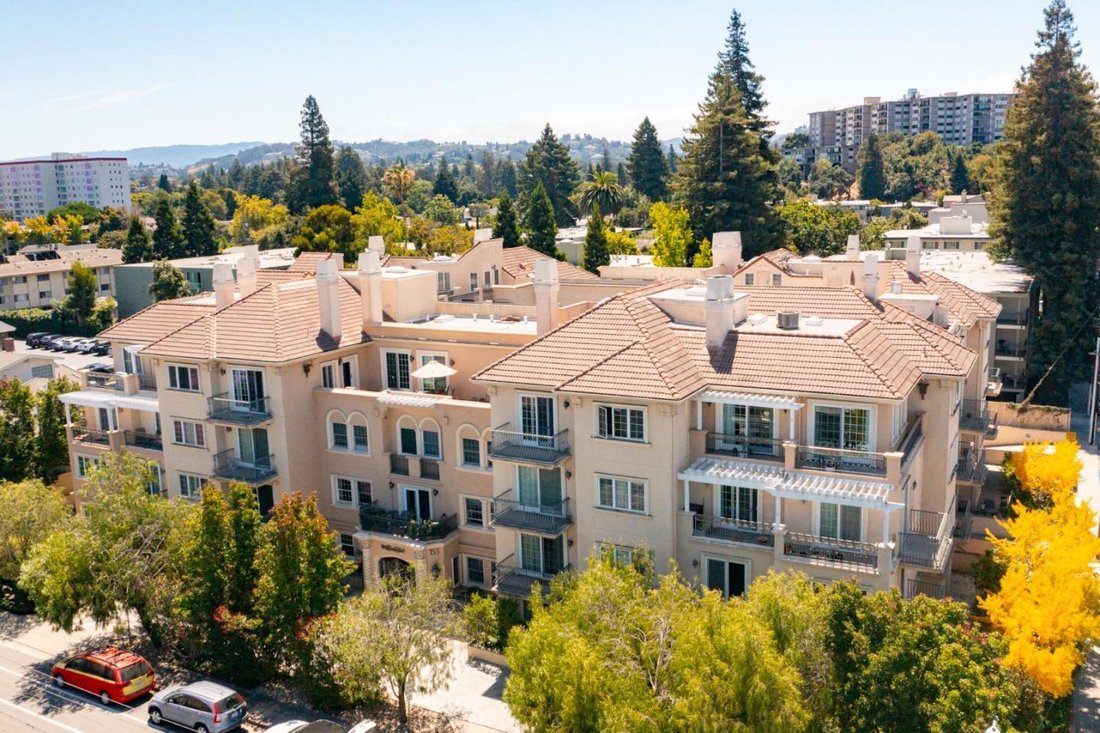 Condo in San Mateo, California, United States 1 - 18692387