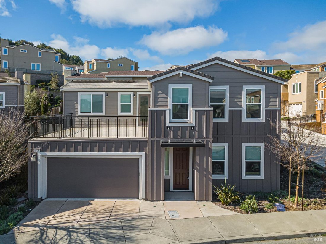 House in Petaluma, California, United States 1 - 18692086