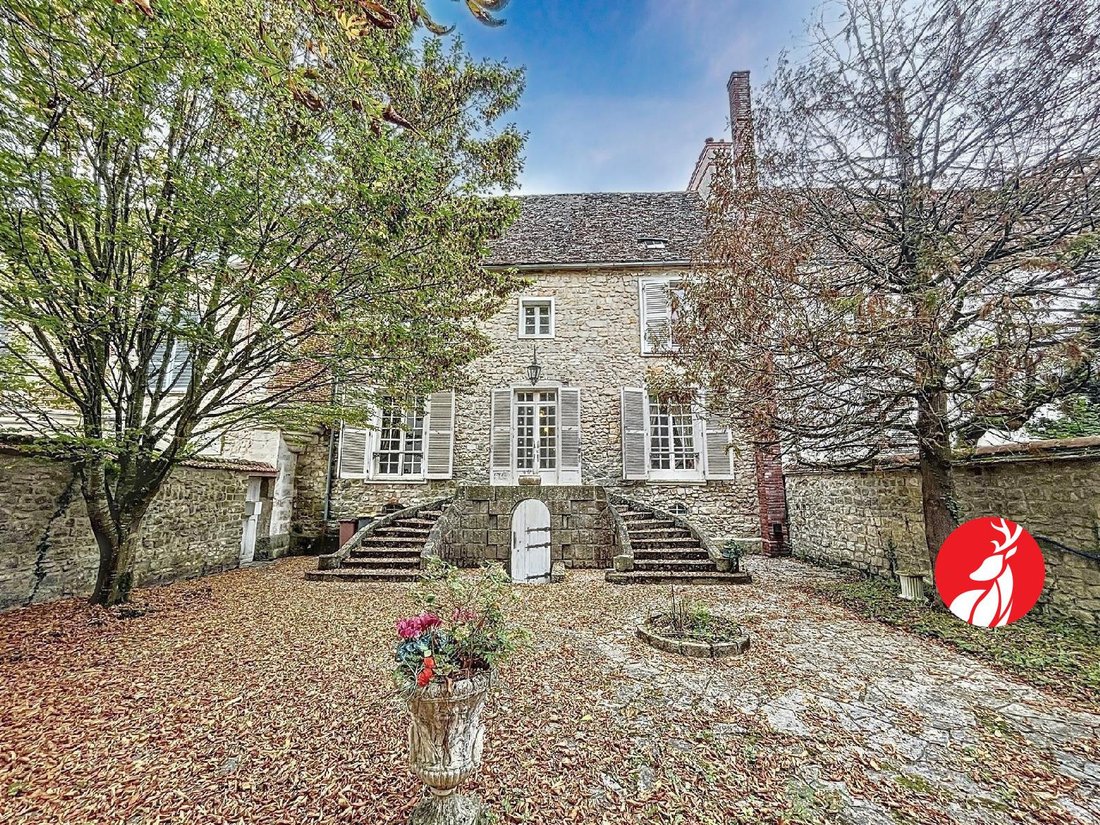 House in Milly-la-Forêt, Ile-de-France, France 1 - 17045724