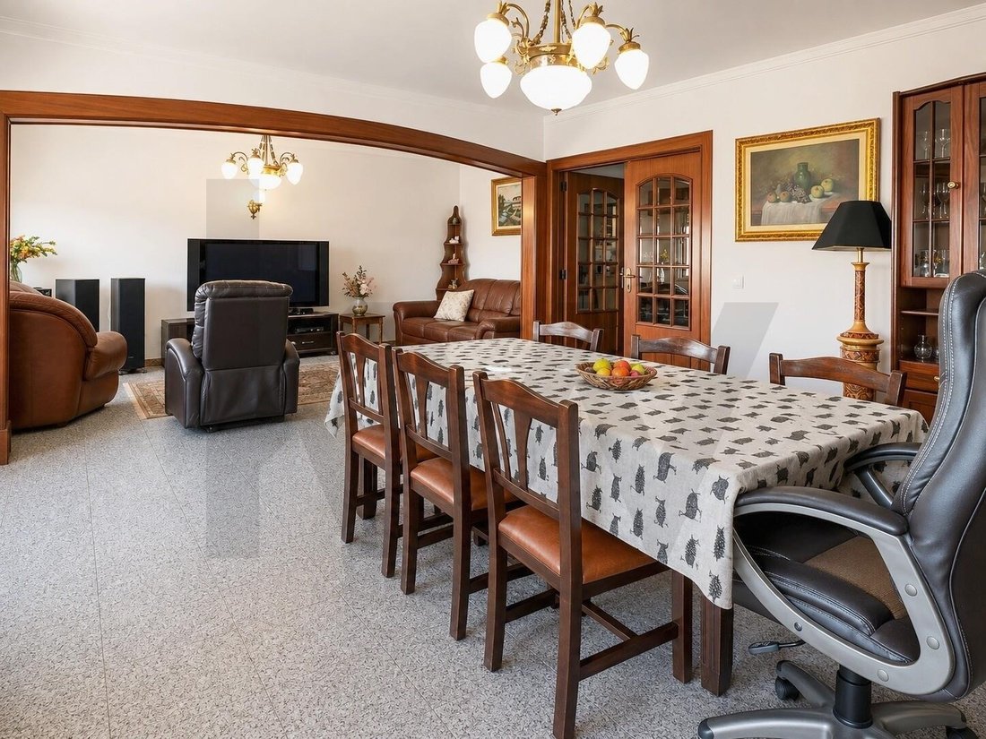 Apartment in Encosta do Sol, Lisbon, Portugal 1 - 18692332