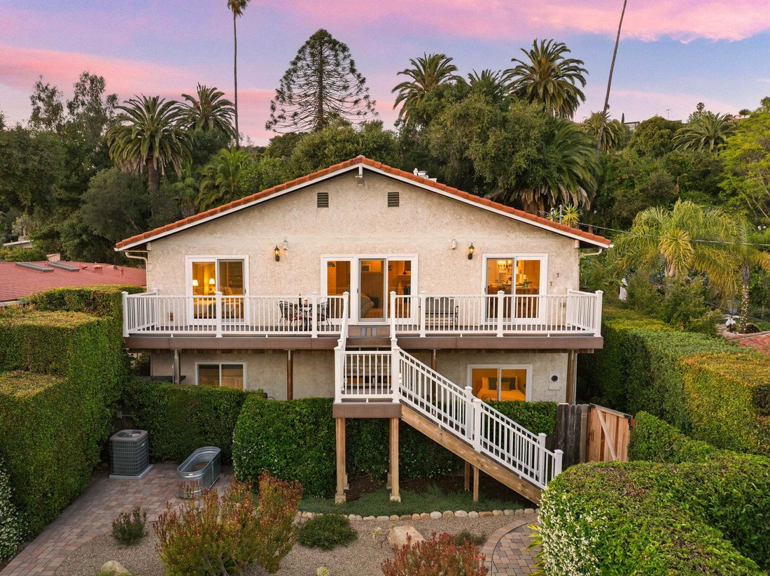 Santa Barbara, California, United States 2 - 18692069