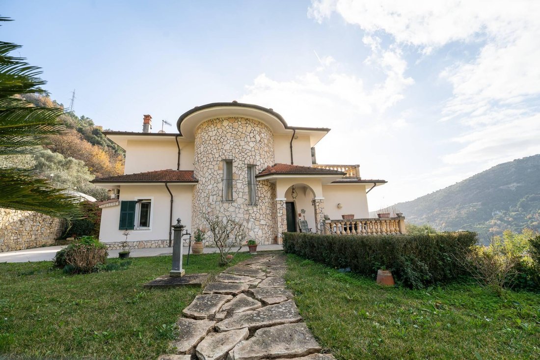 Chalet en Vallecrosia, Liguria, Italia 2 - 16992603