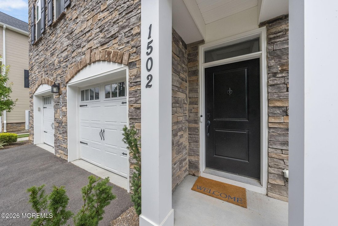 Condo in North Middletown, New Jersey, United States 5 - 18692297