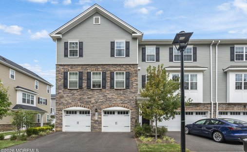 Condo in North Middletown, New Jersey, United States 1